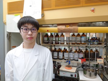 大学名：神奈川大学
出身地：神奈川県
ニックネーム：づめ　はしづー
趣味・特技：音楽鑑賞、軽い絶対音感（軽い絶対音感を背景に、自分がなぜその曲を良いと感じているのかを考えながら、音楽を楽しんでいます）
入社に向けて一言！：物流のプロフェッショナルとして、成長できるよう精進してまいります。同期の皆様、どうぞよろしくお願いします！